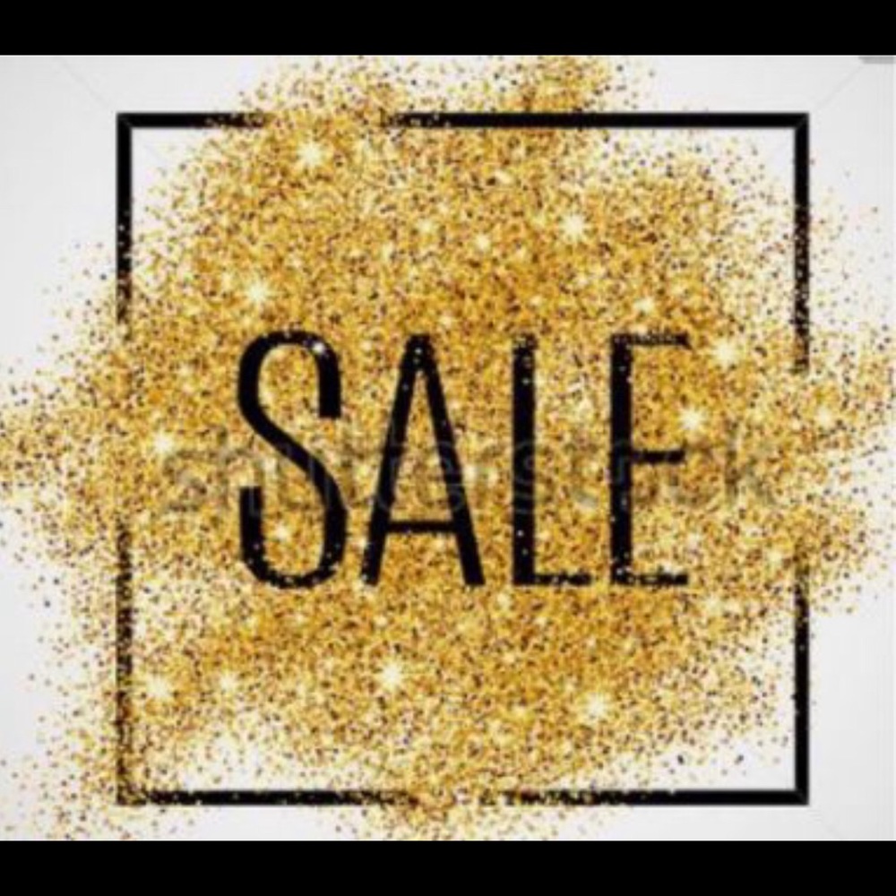 BUNDLE SALE! 💋🛍